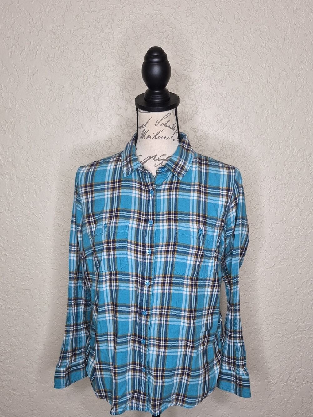 St.‎ John's Bay Multicolored Plaid Button Front Shirt Size M